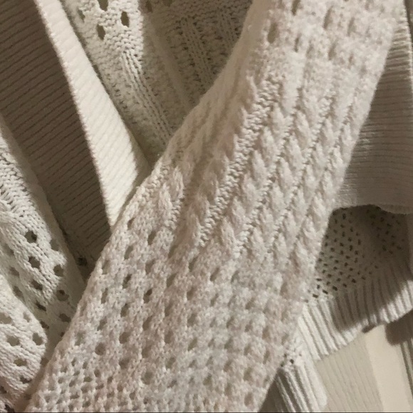 ❗️SOLD❗️Verve • White Crotchet Open Front Cardigan - Picture 8 of 13
